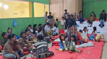 Ikut Orangtua Mengungsi Ke Sidikalang, Puluhan Anak Pelajar Tak Sekolah