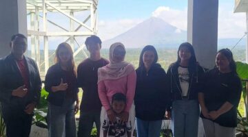 Kadisbudporapar, Asisten Bupati dan Hendra Pin Sambut dan Apresiasi serta Berterimakasih, Film ” Pulang Kampung” Syuting di Jembatan Kaca Gundaling Sky Hill