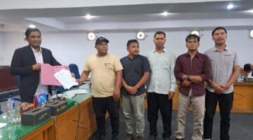Rapat Dengar Pendapat Di DPRD Dairi Himpunan Lintas Organisasi Masyarakat Dairi Tolak Tegas Kehadiran PT.DPM